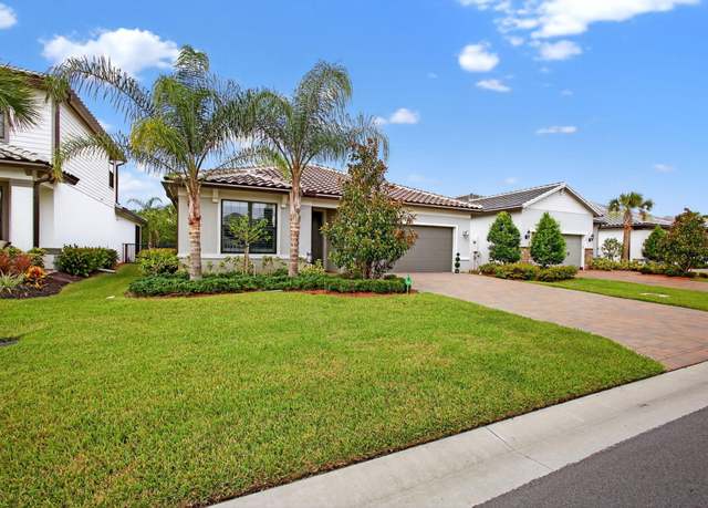 Property at 516 SE Villandry Way, Port Saint Lucie, FL 34986, 3 beds, 2 baths