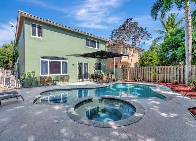 Property at 6649 Lurais Dr, Lake Worth, FL 33463, 4 beds, 2.5 baths