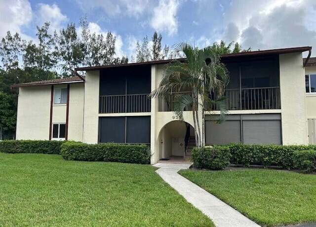 Property at 4871 Sable Pine Cir, West Palm Beach, FL 33417, 2 beds, 2 baths