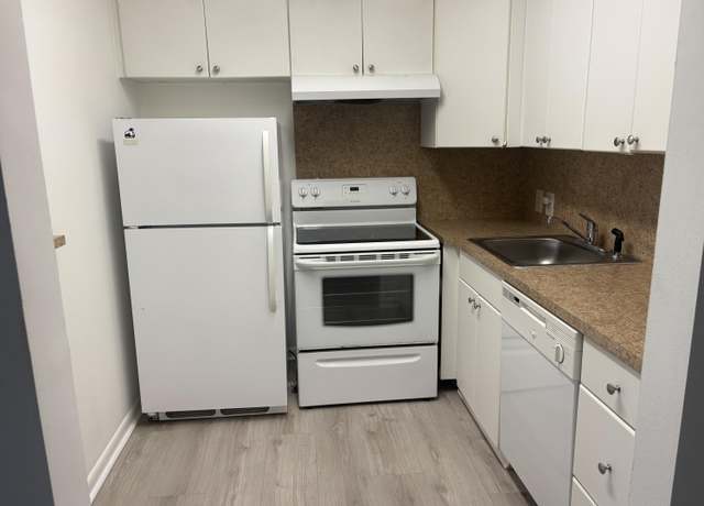 Property at 398 Mansfield J Unit 398 J, Boca Raton, FL 33434, 1 bed, 1.5 baths