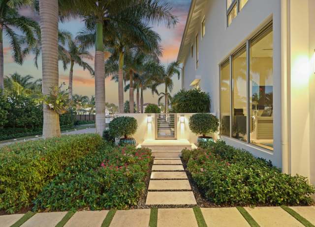 Property at 920 NE 5th St, Delray Beach, FL 33483, 3 beds, 3.5 baths