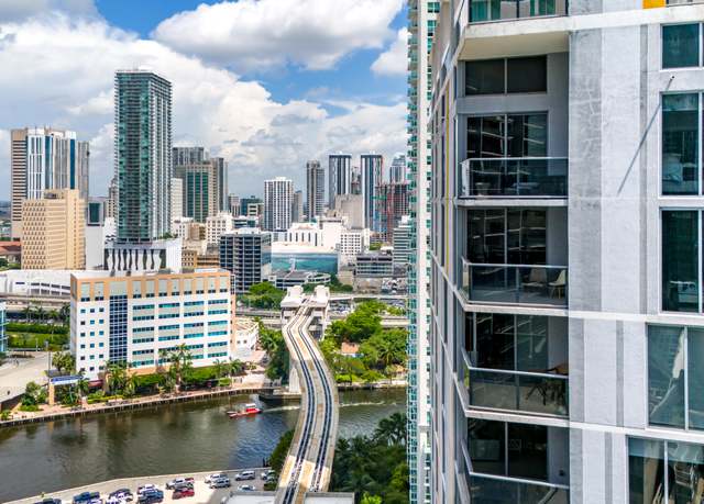 Property at 31 SE 6th St #2601, Miami, FL 33131, 2 beds, 2 baths