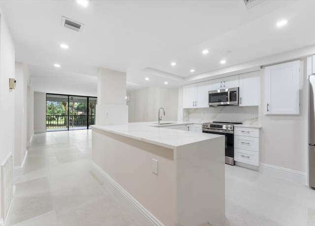 Property at 6562 Boca Del Mar Dr #222, Boca Raton, FL 33433, 2 beds, 2 baths