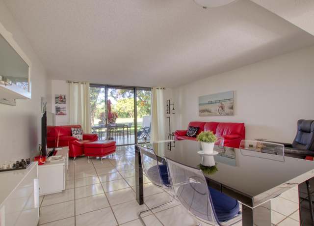 Property at 4459 Luxemburg Ct #4459, Lake Worth, FL 33467, 2 beds, 1.5 baths