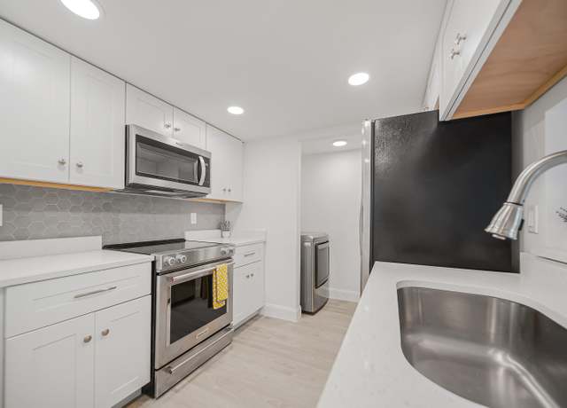 Property at 9733 Westview Dr #1322, Coral Springs, FL 33076, 1 bed, 1 bath