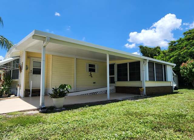 Property at 218 W Caribbean, Port Saint Lucie, FL 34952, 2 beds, 2 baths
