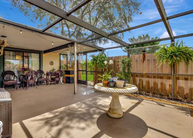 Property at 1030 Manor Dr #1030, Palm Springs, FL 33461, 2 beds, 2 baths