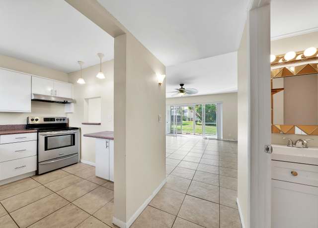 Property at 719 Lori Dr #102, Palm Springs, FL 33461, 1 bed, 1.5 baths