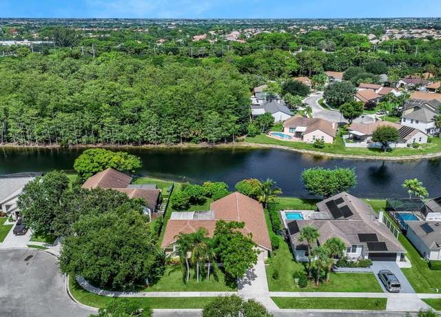 Property at 3637 Cypress Wood Ct, Lake Worth, FL 33467, 4 beds, 2 baths