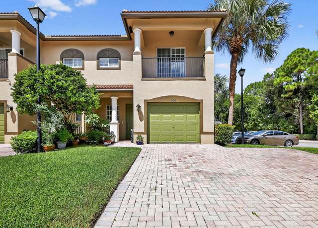 Property at 6272 S Military Trl #206, Lake Worth, FL 33463, 3 beds, 2.5 baths