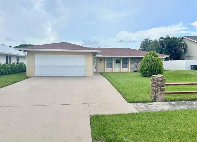 Property at 2601 W Carandis Rd, West Palm Beach, FL 33406, 3 beds, 2 baths