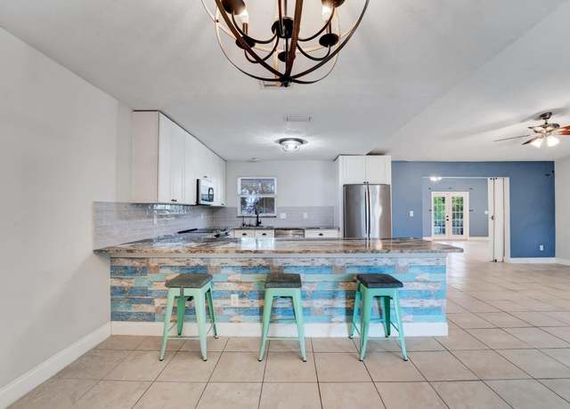 Property at 1918 SE Cheltenham St, Port Saint Lucie, FL 34983, 3 beds, 2 baths