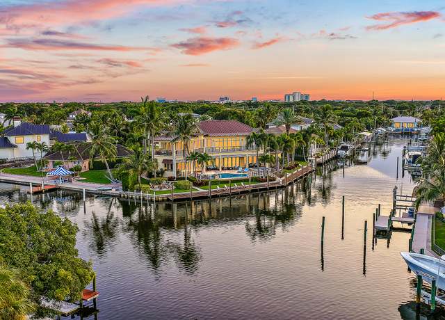 Property at 2365 Azure Cir, Palm Beach Gardens, FL 33410, 5 beds, 7 baths