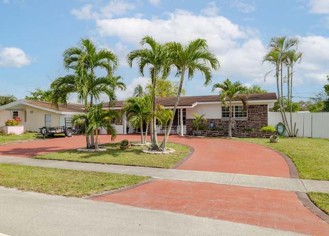 Property at 2613 Island Dr, Miramar, FL 33023, 3 beds, 1 bath