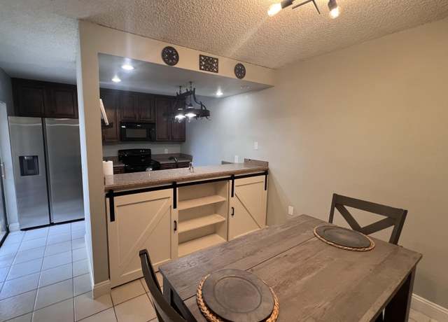 Property at 224 2nd Way, West Palm Beach, FL 33407, 2 beds, 2.5 baths