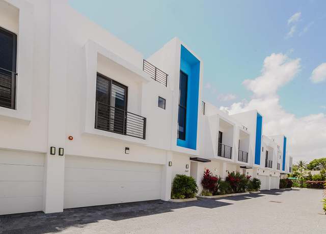 Property at 2669 NE 8th Ave, Wilton Manors, FL 33334, 3 beds, 2.5 baths