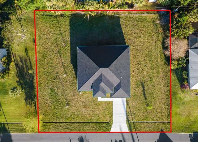 Property at 2041 SW Driftwood St, Port Saint Lucie, FL 34953, 4 beds, 3 baths
