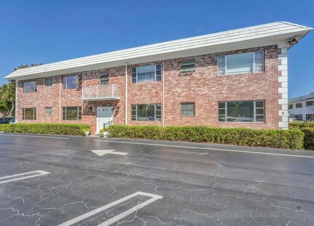 Property at 406 S Cypress Rd #330, Pompano Beach, FL 33060, 2 beds, 1.5 baths
