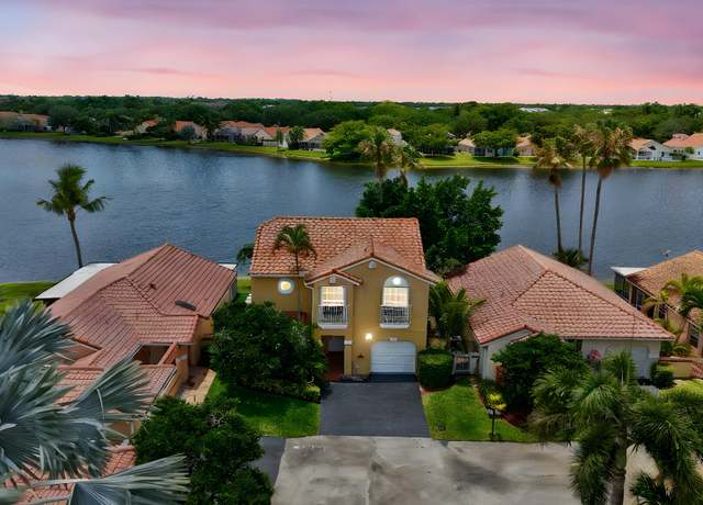 Property at 1388 Garden Rd, Weston, FL 33326, 3 beds, 2.5 baths