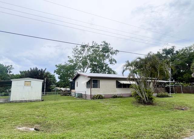 Property at 3628 SE 27th St, Okeechobee, FL 34974, 3 beds, 2 baths