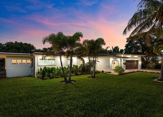 Property at 400 Kings Lynn, Delray Beach, FL 33444, 5 beds, 4.5 baths