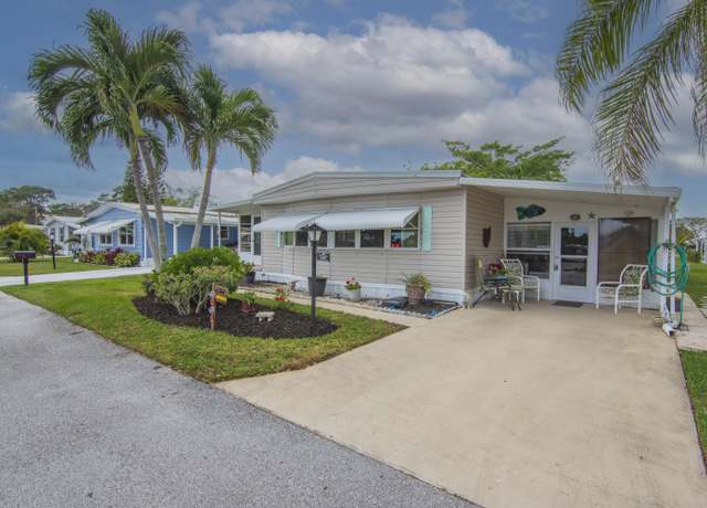 Property at 293 NE Moonstone Dr, Jensen Beach, FL 34957, 2 beds, 2 baths