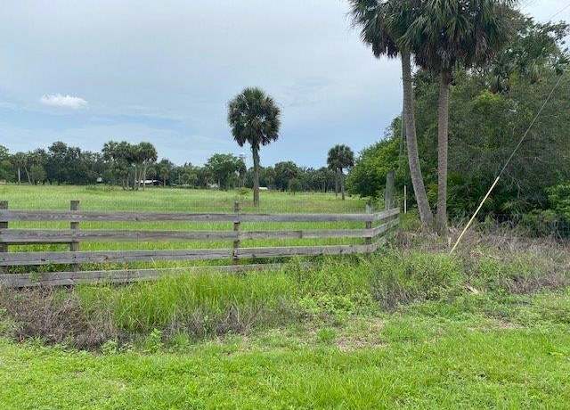 Property at 1100 Red Barn Rd N W, Moore Haven, FL 33471