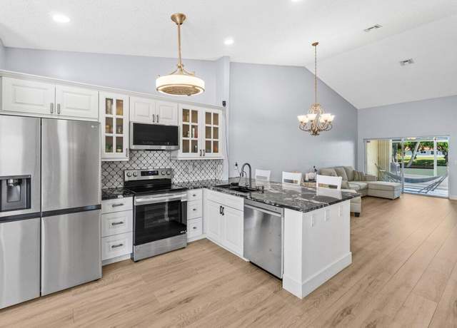 Property at 15136 W Tranquillity Lake Dr, Delray Beach, FL 33446, 2 beds, 2 baths