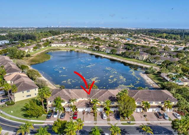Property at 756 Imperial Lake Rd, West Palm Beach, FL 33413, 2 beds, 2.5 baths