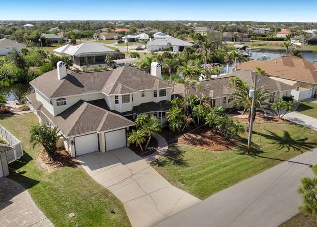 Property at 9458 Snapper Cir, Port Charlotte, FL 33981, 7 beds, 4.5 baths