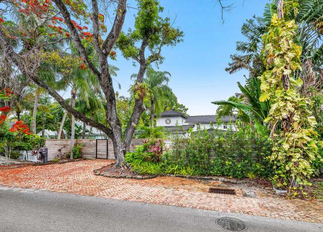 Property at 625 NE 15th Ave, Fort Lauderdale, FL 33304, 5 beds, 4 baths