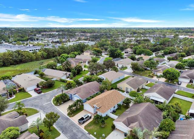 Property at 1652 Crooked Stick Way, Greenacres, FL 33413, 3 beds, 2 baths