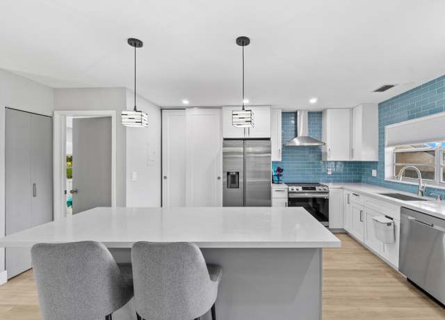 Property at 13937 Royal Palm Ct Unit B, Delray Beach, FL 33484, 2 beds, 2 baths