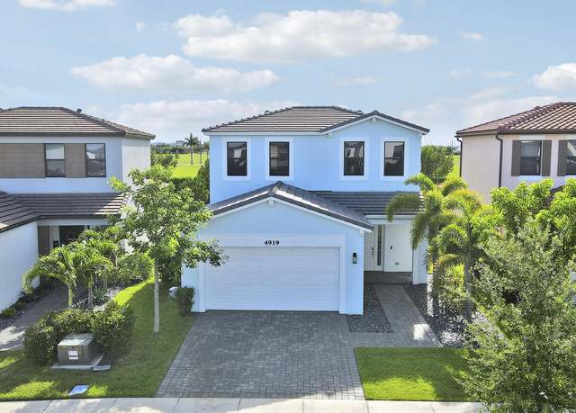 Property at 4919 Coquina Pl, Westlake, FL 33470, 4 beds, 2.5 baths