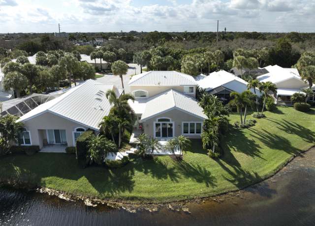Property at 17080 Crossgate Dr, Jupiter, FL 33477, 3 beds, 2.5 baths