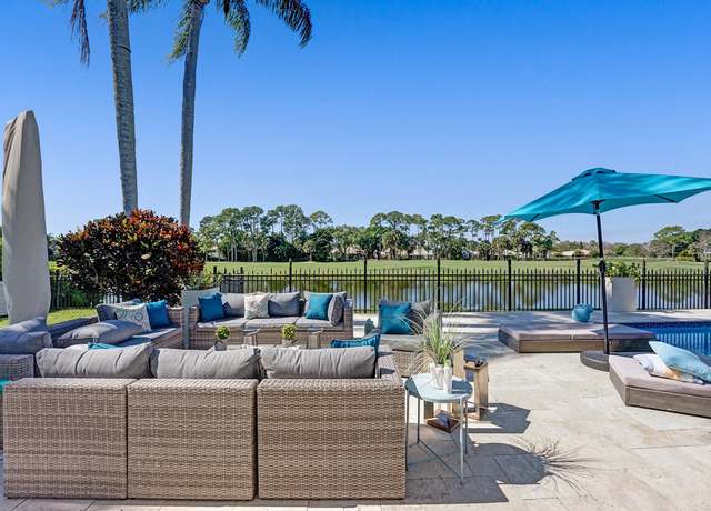 Property at 21 Marlwood Ln, Palm Beach Gardens, FL 33418, 4 beds, 4.5 baths