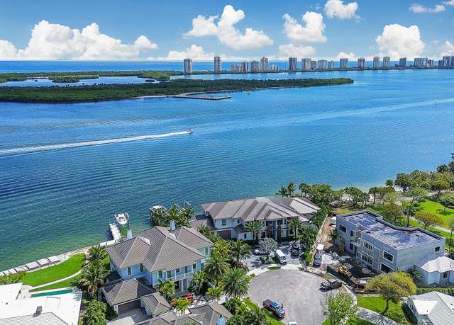Property at 706 Lakeside Cir, North Palm Beach, FL 33408, 5 beds, 7.5 baths