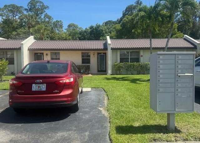 Property at 118 Lake Olive Dr, West Palm Beach, FL 33411, 2 beds, 2 baths