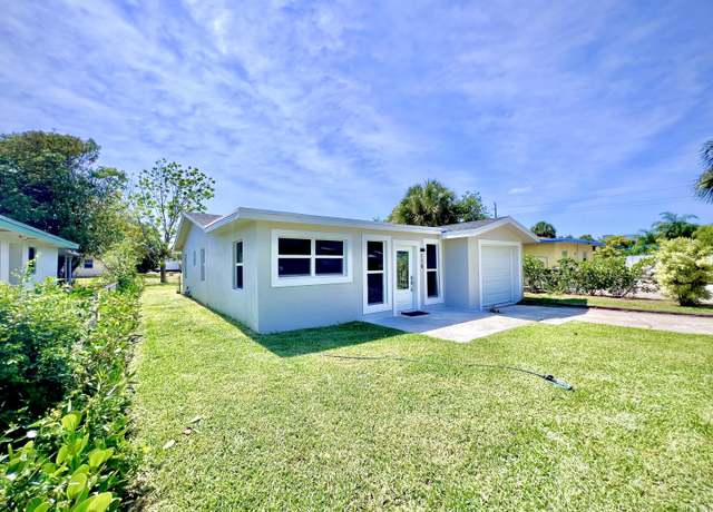 Property at 118 SW 9th Ave, Delray Beach, FL 33444, 4 beds, 2 baths