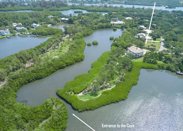 Property at 2660 Riverview Ct, Vero Beach, FL 32963