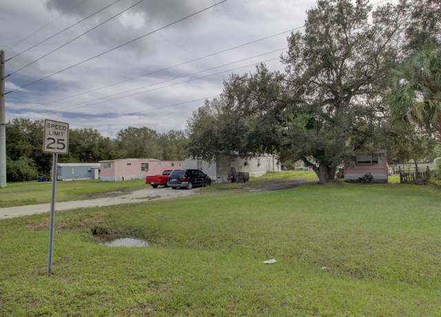 Property at 2610 NW 4th St, Okeechobee, FL 34972, 9 beds, 6 baths
