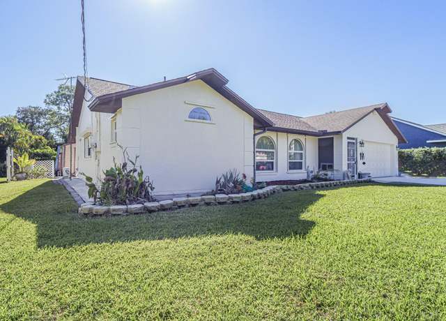 Property at 113 Larchmont Ter, Sebastian, FL 32958, 3 beds, 2 baths