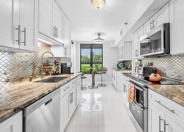 Property at 7578 Regency Lake Dr #102, Boca Raton, FL 33433, 3 beds, 2.5 baths