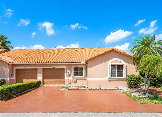 Property at 8500 Cherry Blossom Ln, Tamarac, FL 33321, 3 beds, 2 baths