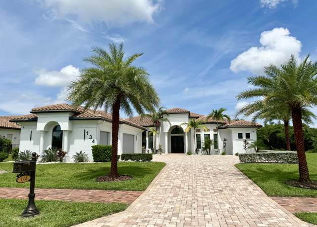 Property at 134 SE Fiore Bello, Port Saint Lucie, FL 34984, 3 beds, 3 baths