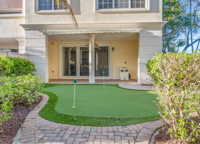 Property at 668 NE Francesca Ln, Boca Raton, FL 33487, 4 beds, 3.5 baths