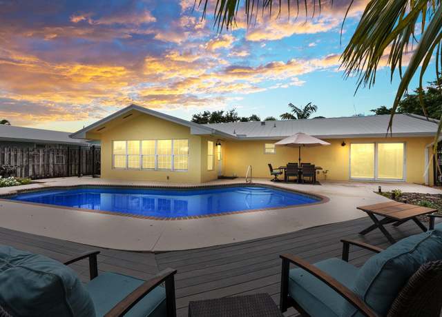 Property at 1749 SW Coxswain Pl, Palm City, FL 34990, 3 beds, 2 baths