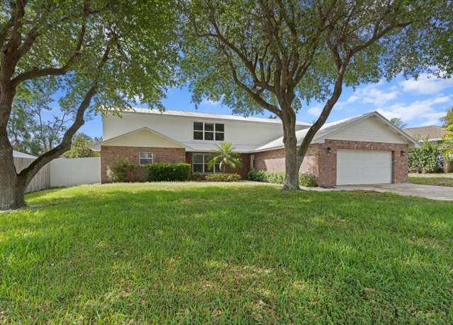 Property at 8888 SE Colony St, Hobe Sound, FL 33455, 6 beds, 3.5 baths