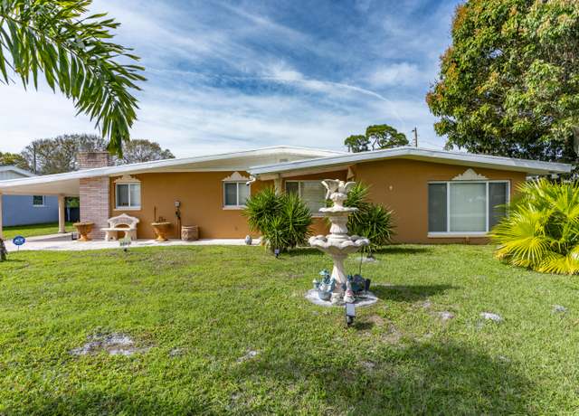 Property at 330 Shady Ln, Port Saint Lucie, FL 34952, 3 beds, 2 baths
