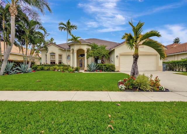 Property at 7061 Peninsula Ct, Lake Worth, FL 33467, 4 beds, 3 baths